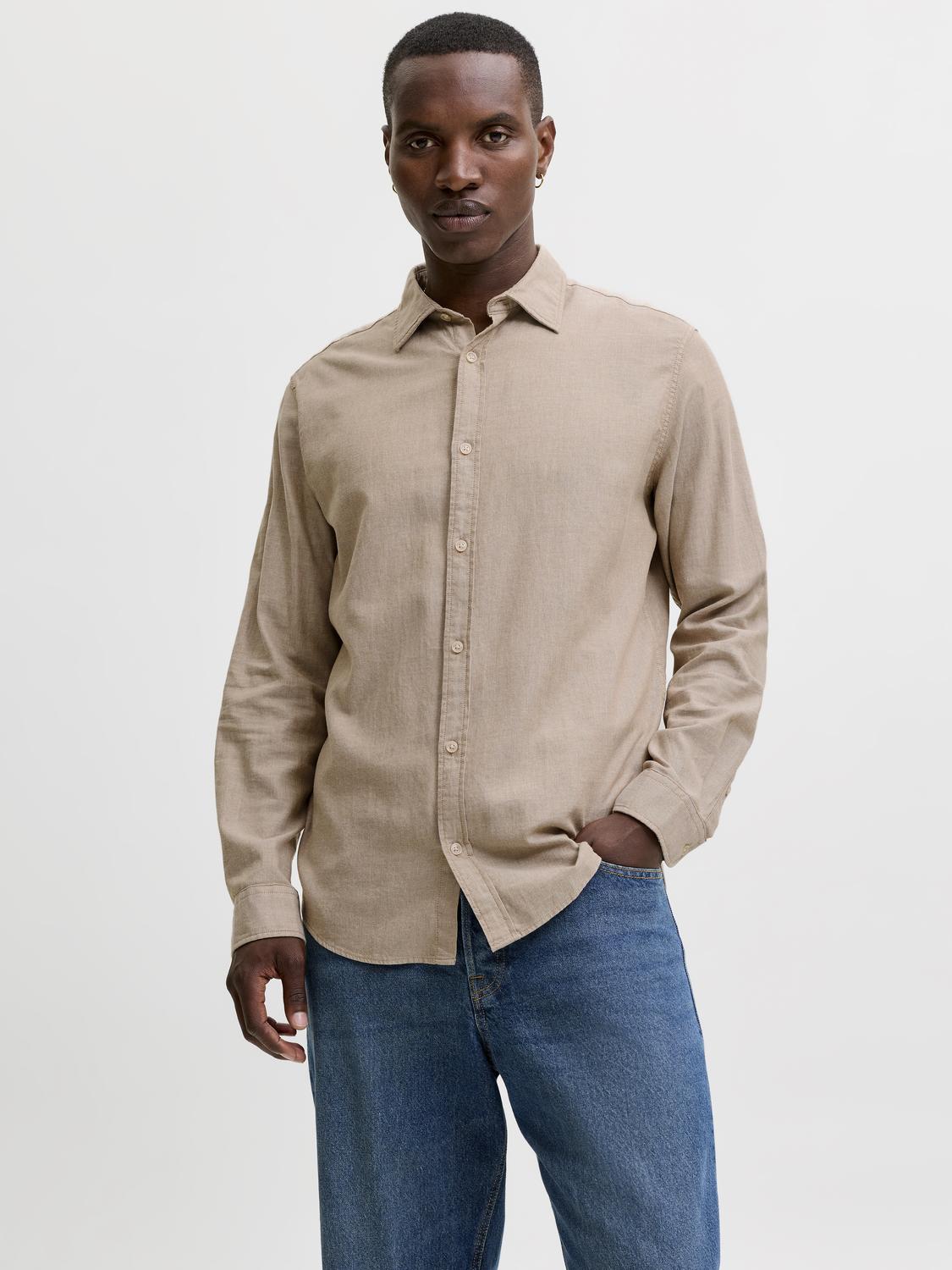 model_shot-front